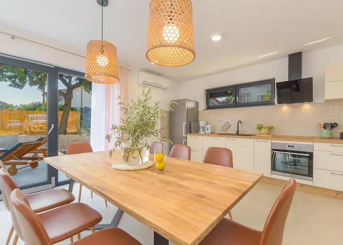 Hana Βίλα Πούλα